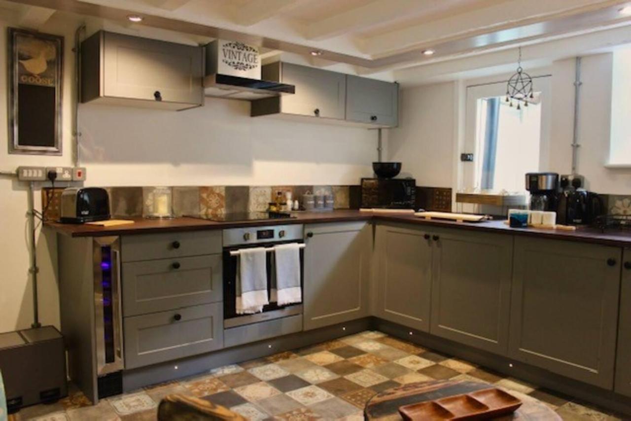 سكرابورو Boutique Fisherman'S Grade II Listed Cottage المظهر الخارجي الصورة